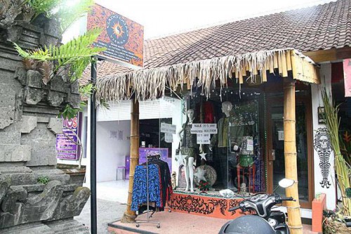 shop @ Batu Belig 2011